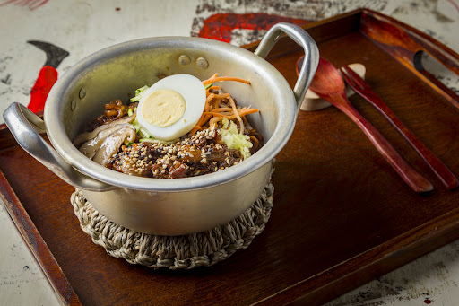 Akma Mix — GASTRONOMIA en Madrid