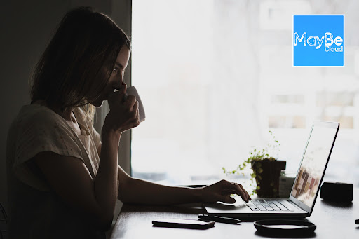 Maybe Cloud — TECNOLOGIA en Madrid